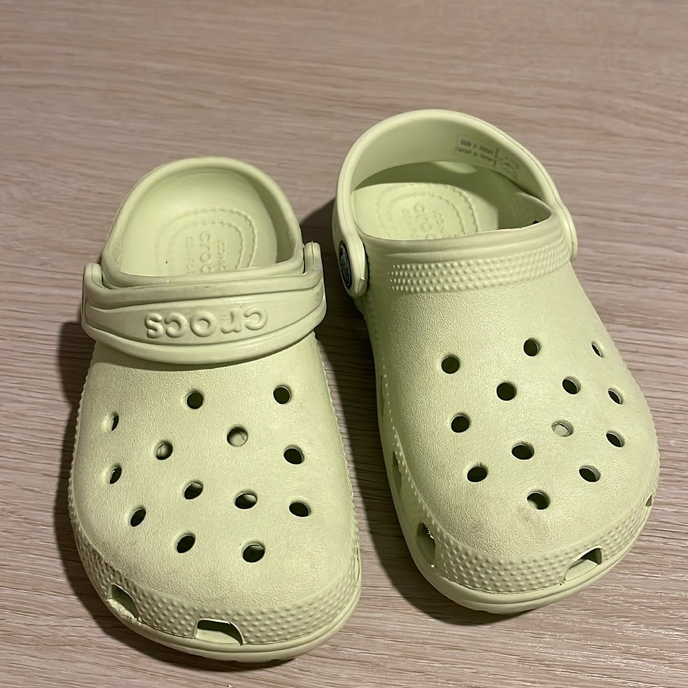 Crocs toddler size 10 sage green